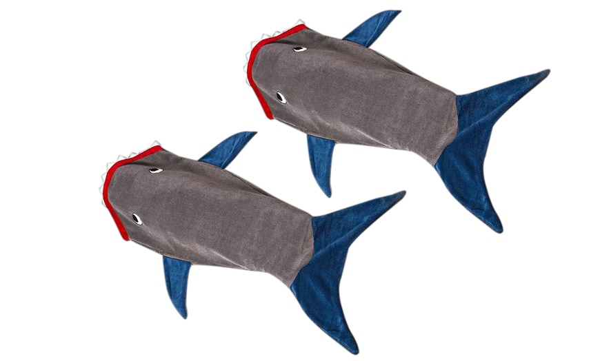 Image 2: Children's Shark Blanket