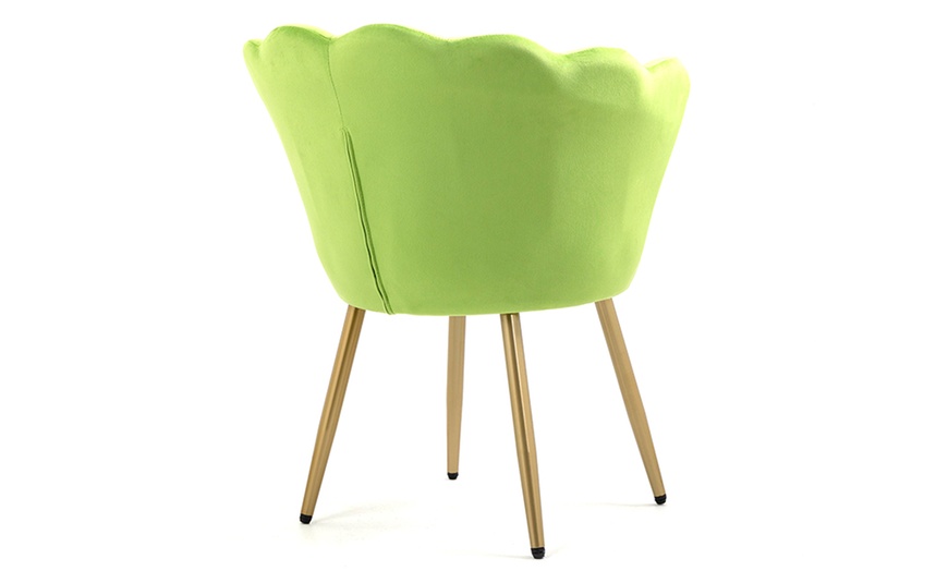 Image 37: Fauteuil "Maddina" effet velours en forme de coquille