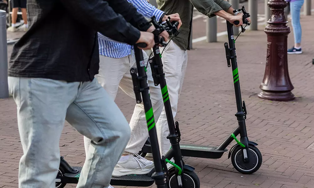 Amsterdam per elektrische step: 1 of 3 uur of een hele dag
