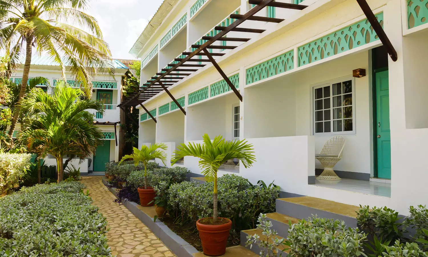 ✈ 3-, 4-, 6-, or 7-Night All-Inclusive Samsara Cliff Hotel. Price is per Person, Based on Two Guests per Room. - Primary Image