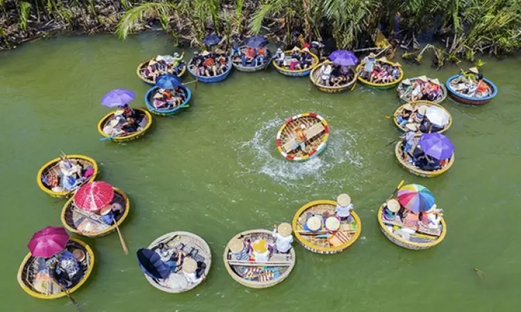 14-Day Vietnam Adventure: Stay, Cruise, Flights, Meals & Halong Tours!