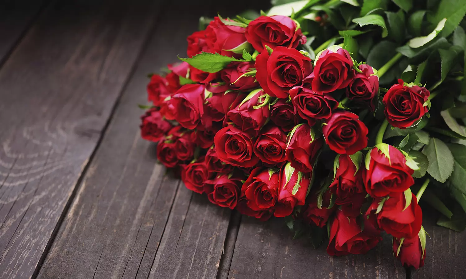 50 to 200 Roses and Card