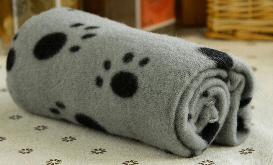 Image 6: Flannel Fleece Pet Blanket