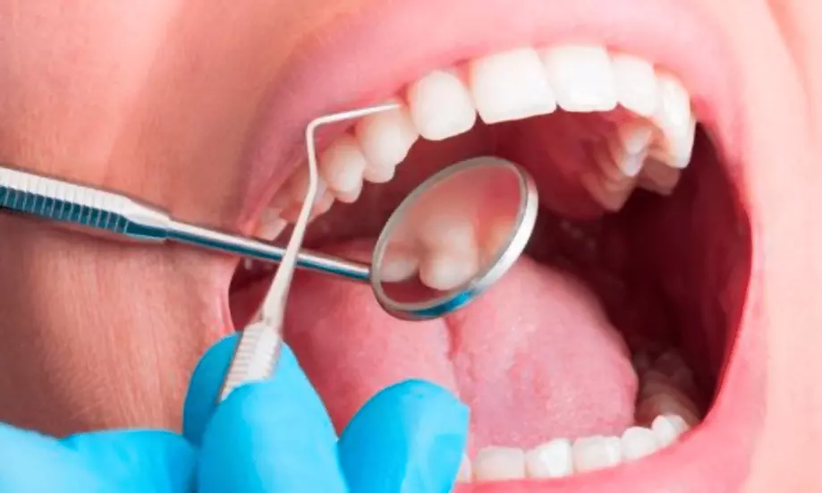Cuidado dental integral y blanqueamiento LED para una sonrisa radiante