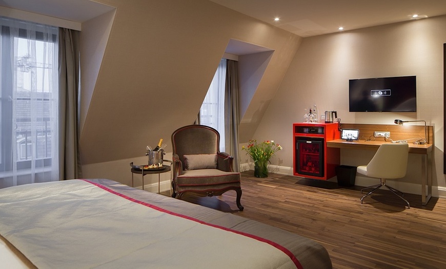 Image 12: Berlin: Classic Double Room with Breakfast and Spa