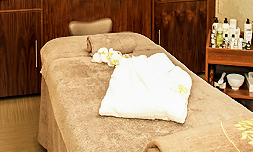 Image 3: Spa Access with Three Treatments