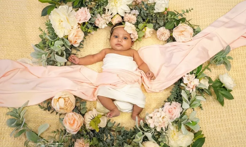 45 Min Newborn Photography Session or 10 Min Easter Mini for Toddlers