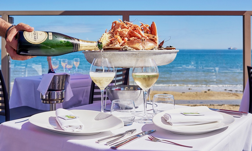 Image 15: Normandie : chambre double pour 2 avec petit-déjeuner et dîner