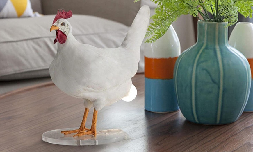 Image 4: USB Realistic Chicken Lamp