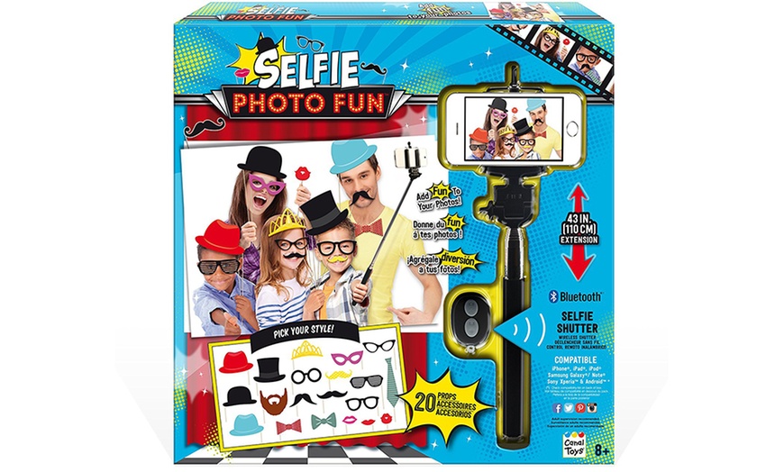 Image 2: Selfie Stick Photo Booth Fun Kit