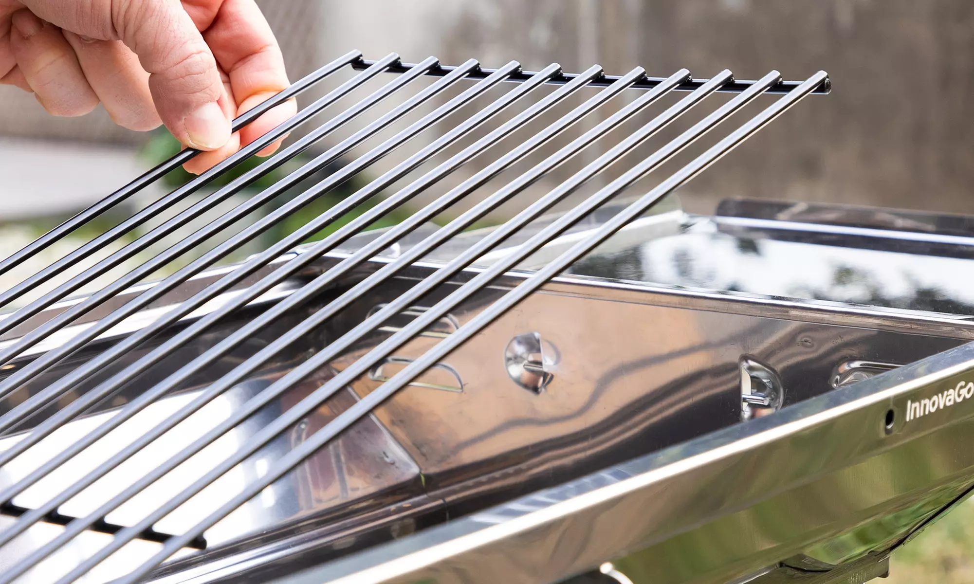 Barbecue de table pliable au charbon de bois InnovaGoods