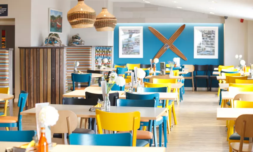 Enjoy Serene Beachfront Bliss in Devon: Family-Friendly Holiday Home for 6 or 8 at Ladram Bay Holiday Park! - Image 7