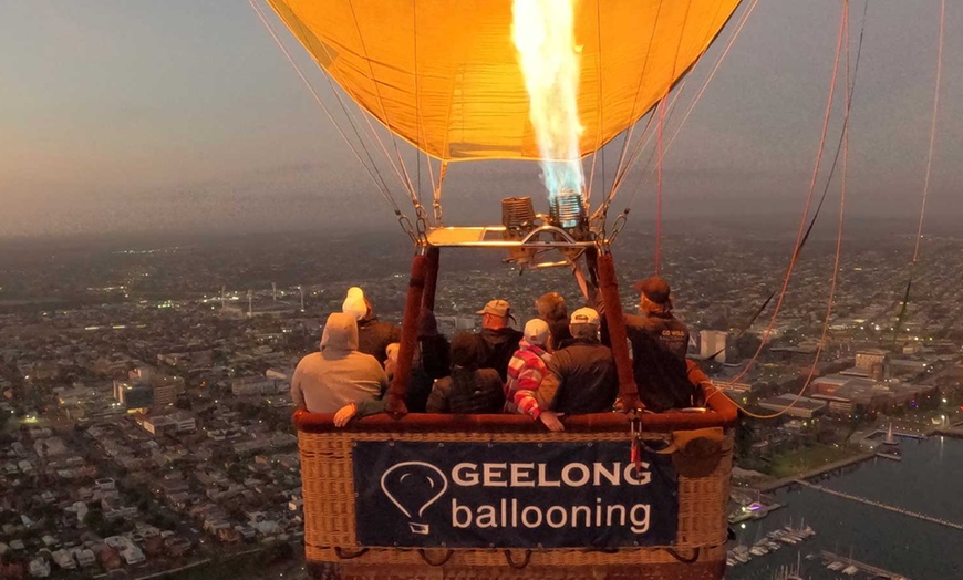 Image 9: Floating Adventure: Geelong Hot Hair Balloon Flight 