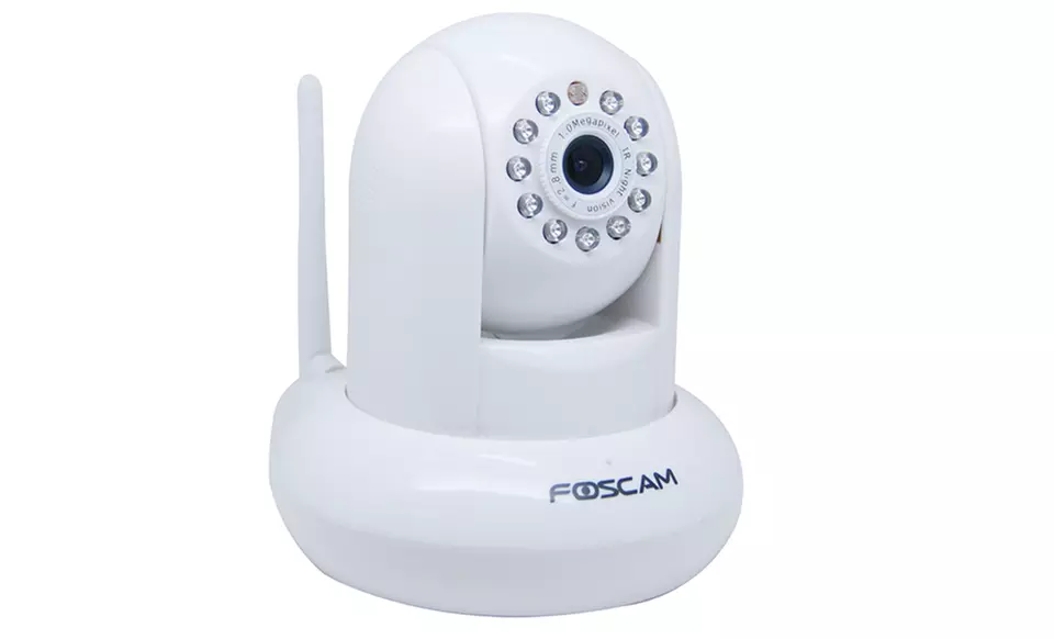 Foscam Megapixel HD 1280x720p H.264 Wireless/Wired Pan/Tilt IP Camera (FI9821WV2) - Second Medium