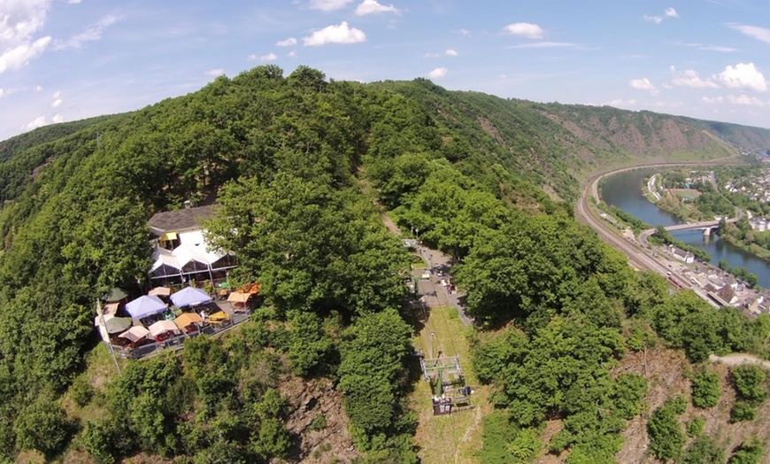 Image 4: Berg- und Talfahrt im Moseltal