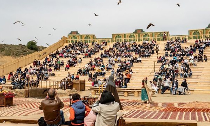 Image 4: Viaja a lo largo de los siglos con 2 entradas para 1 día en Puy du Fou