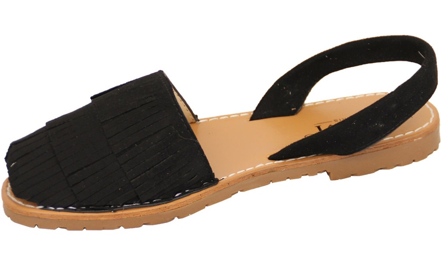 Image 6: Menorcan Slip-On Peep Toe Sandals