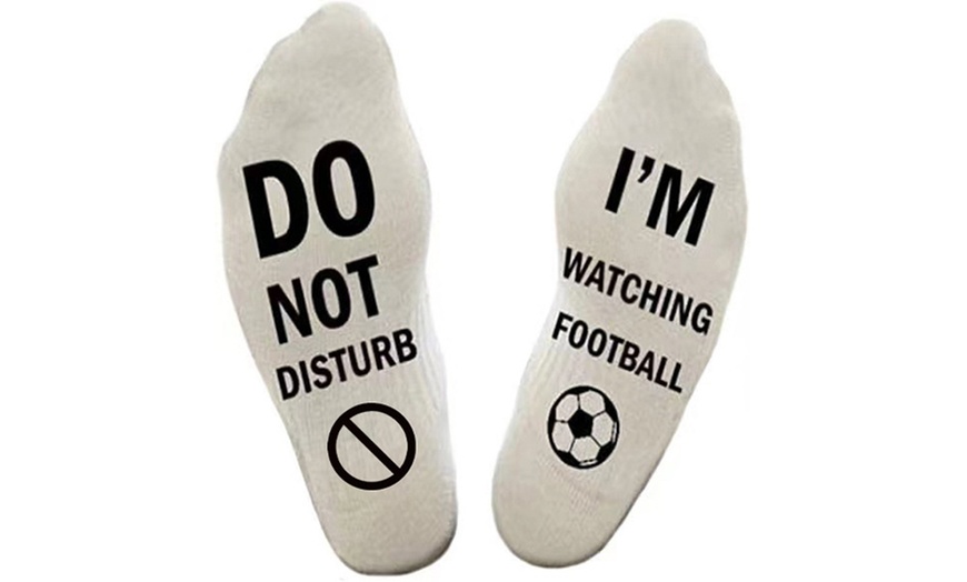 Image 4: Paire de chaussettes humoristiques football