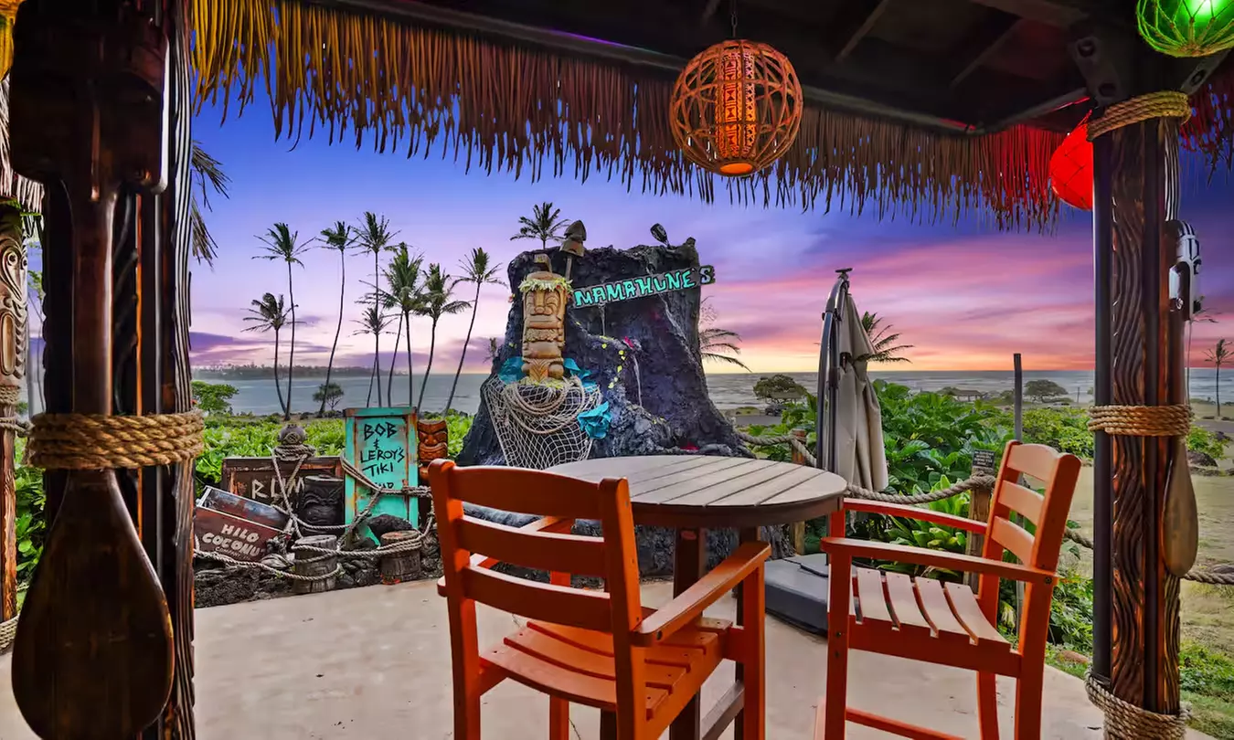 Stunning ocean views overlooking Wailua Bay!