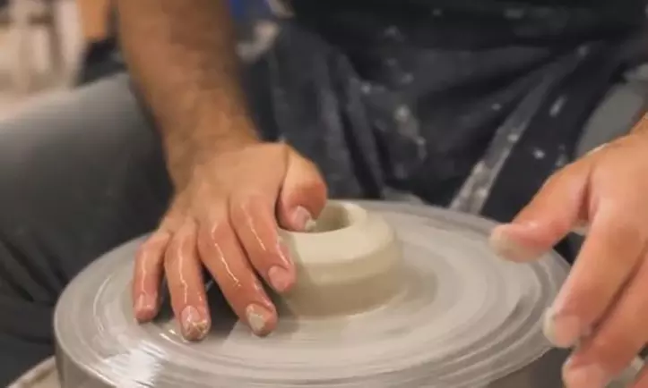 Hasta 40% de dto. en Curso de pintura de cerámica en Tiwona Taller de Cerámica Barcelona Workshops and Coworking