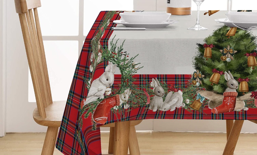 Image 3: Nappe à motifs de Noël au choix