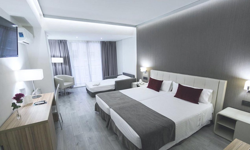 Image 9: ✈ Valencia and Madrid: 4-6 Nights with Flights