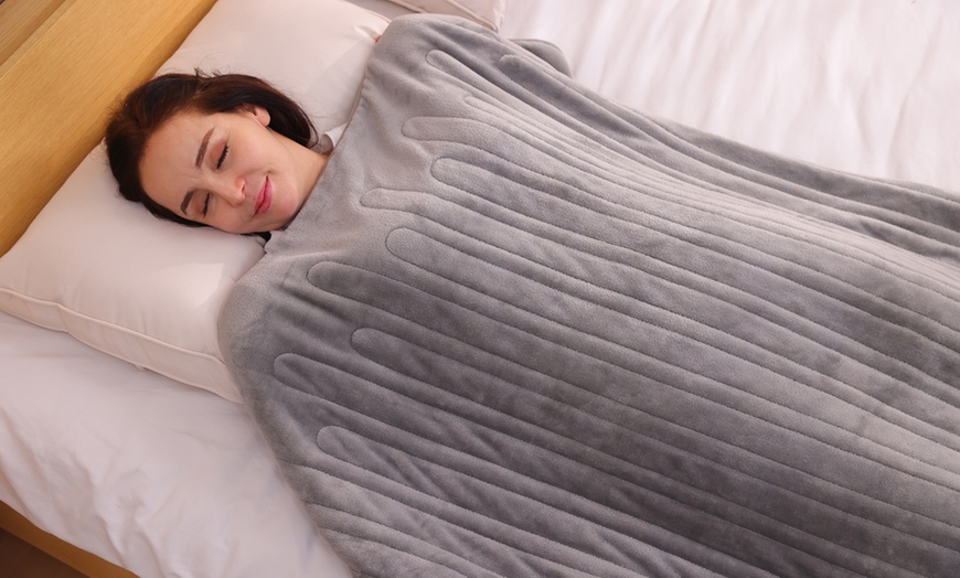 Image 3: Alivo Sherpa or Flannel Low Energy Heated Blanket