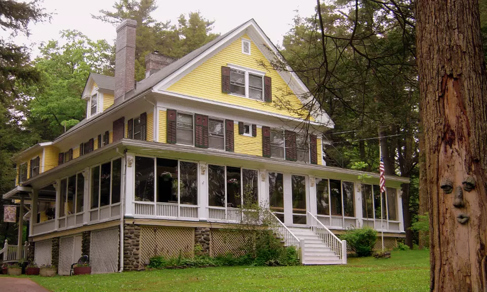 A luxurious stay at the charming Brookview Manor Inn. Book hotel stay now for an unforgettable getaway! - Primary Image