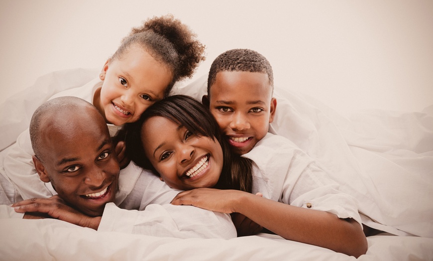 Image 2: Family Photoshoot with Prints