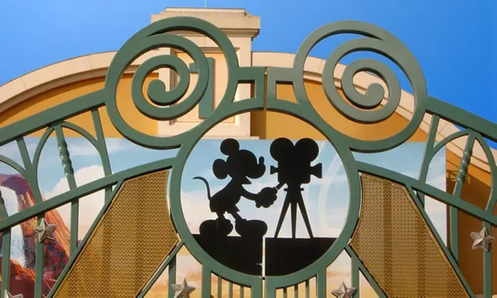 ✈ Disneyland Paris: Volo diretto più hotel e ingresso al parco