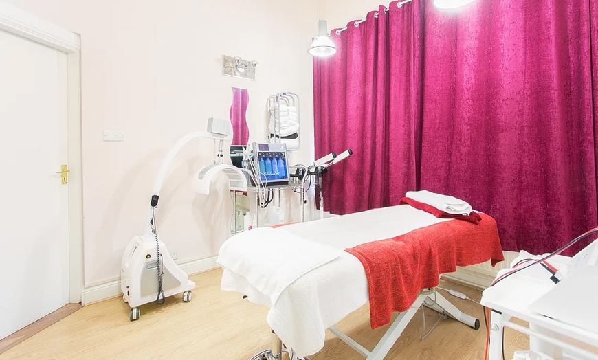 Image 5: Pamper Package at Salmas Beauty Salon