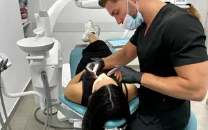 Higiene bucal con pulido dental, revisión y limpieza profunda de encías en Clínica dental Dr. Pablo Muñoz