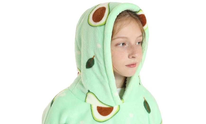 Image 6: Kids' Oversized Fluffy Hoodie Blanket