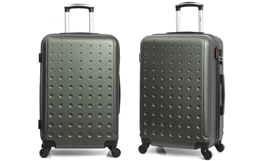 Image 26: Three-Piece Hero Luggage Set