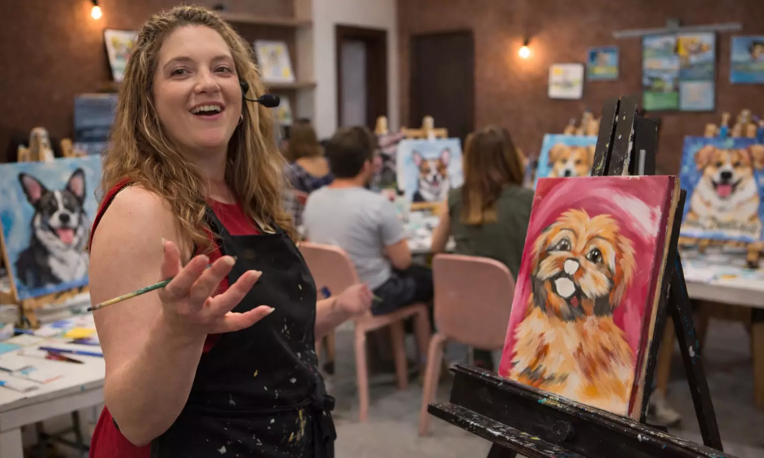 Pinta a tu mascota en lienzo con vino ilimitado y día a elegir para 1