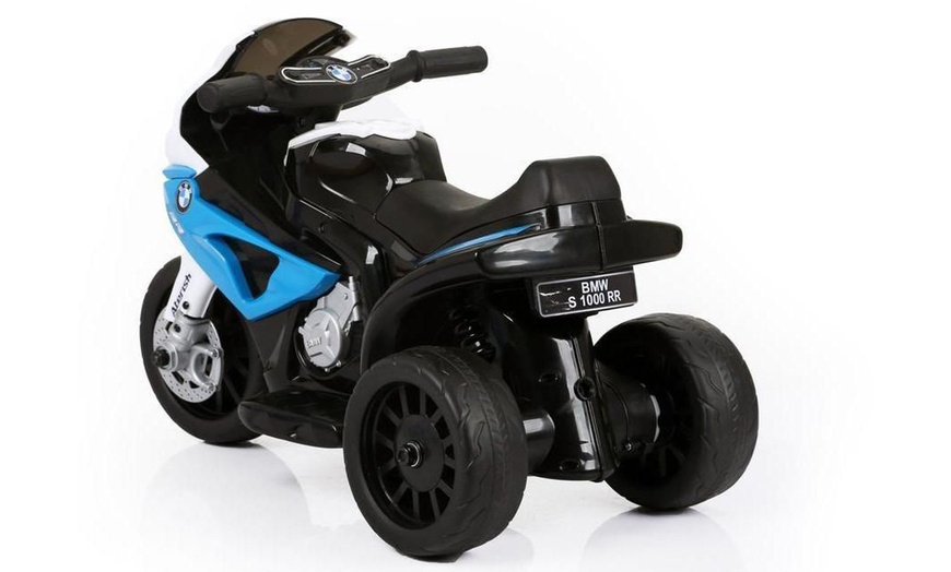 Image 6: BMW Kids' Electric Motorcycle Toy