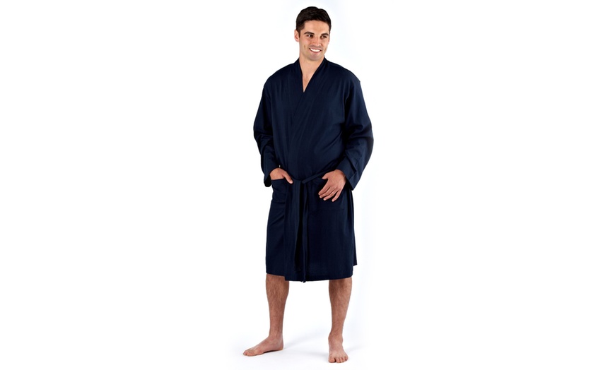 Image 3: Men's Lightweight Dressing Gown