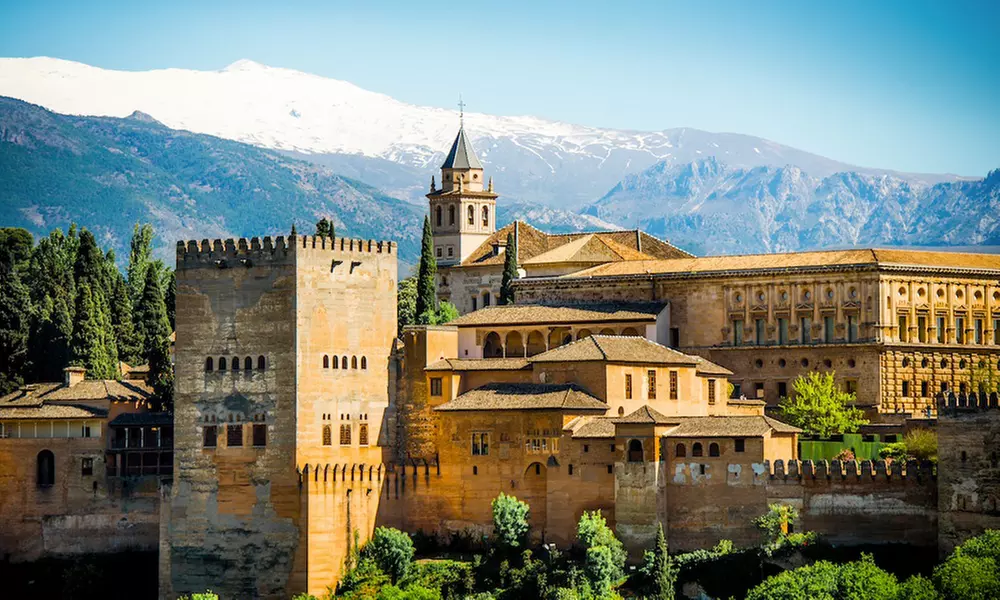 Granada: 1 o 2 noches para 2 personas con detalle, late check-out y opción a desayuno y menú en Hotel Casa del Trigo 4* - Primary Image