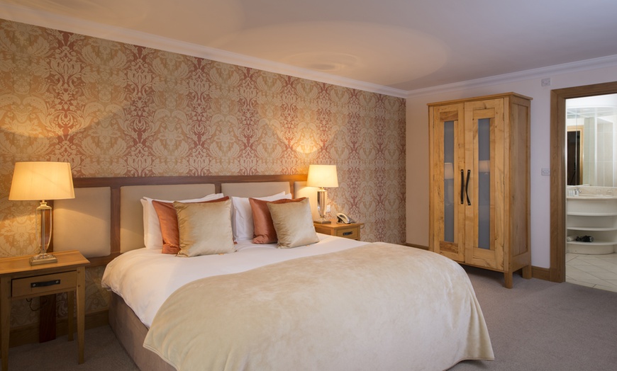 Image 5: Connemara: Bedroom Suite with Breakfast, 2-Course Dinner& Spa Discount