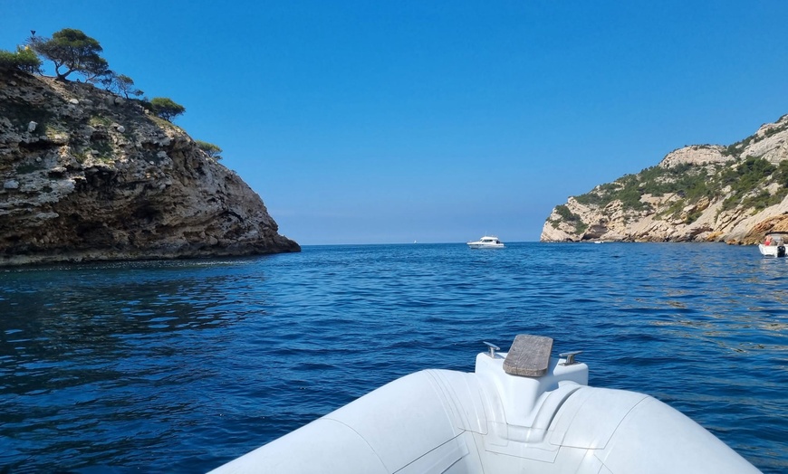 Image 4: Excursion et balade en Bateau Marseille Calanques