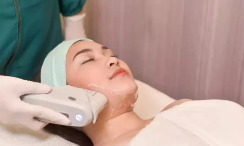 Tratamiento facial o corporal con HIFU 4D en Somos Uno Center