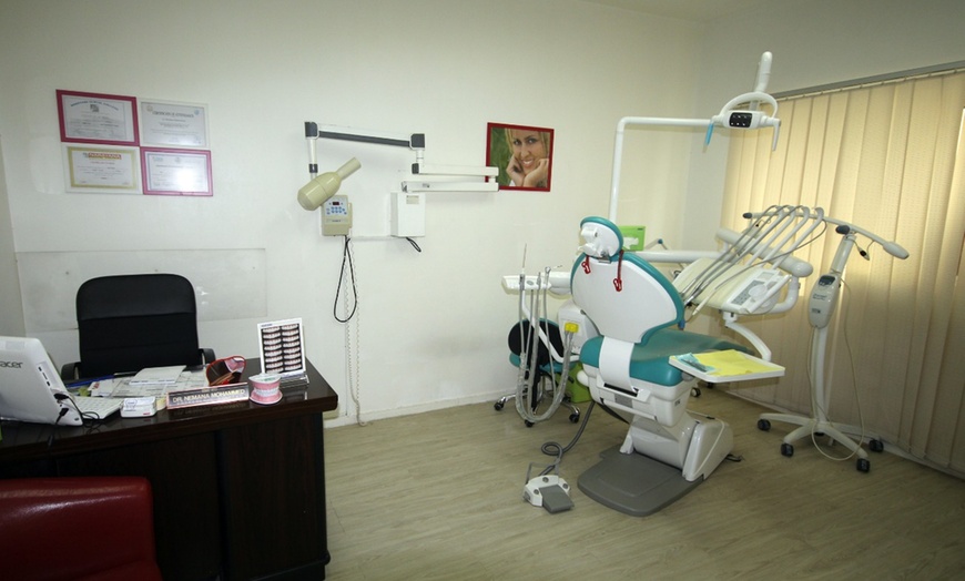 Image 6: Dental Cleaning with Consultation