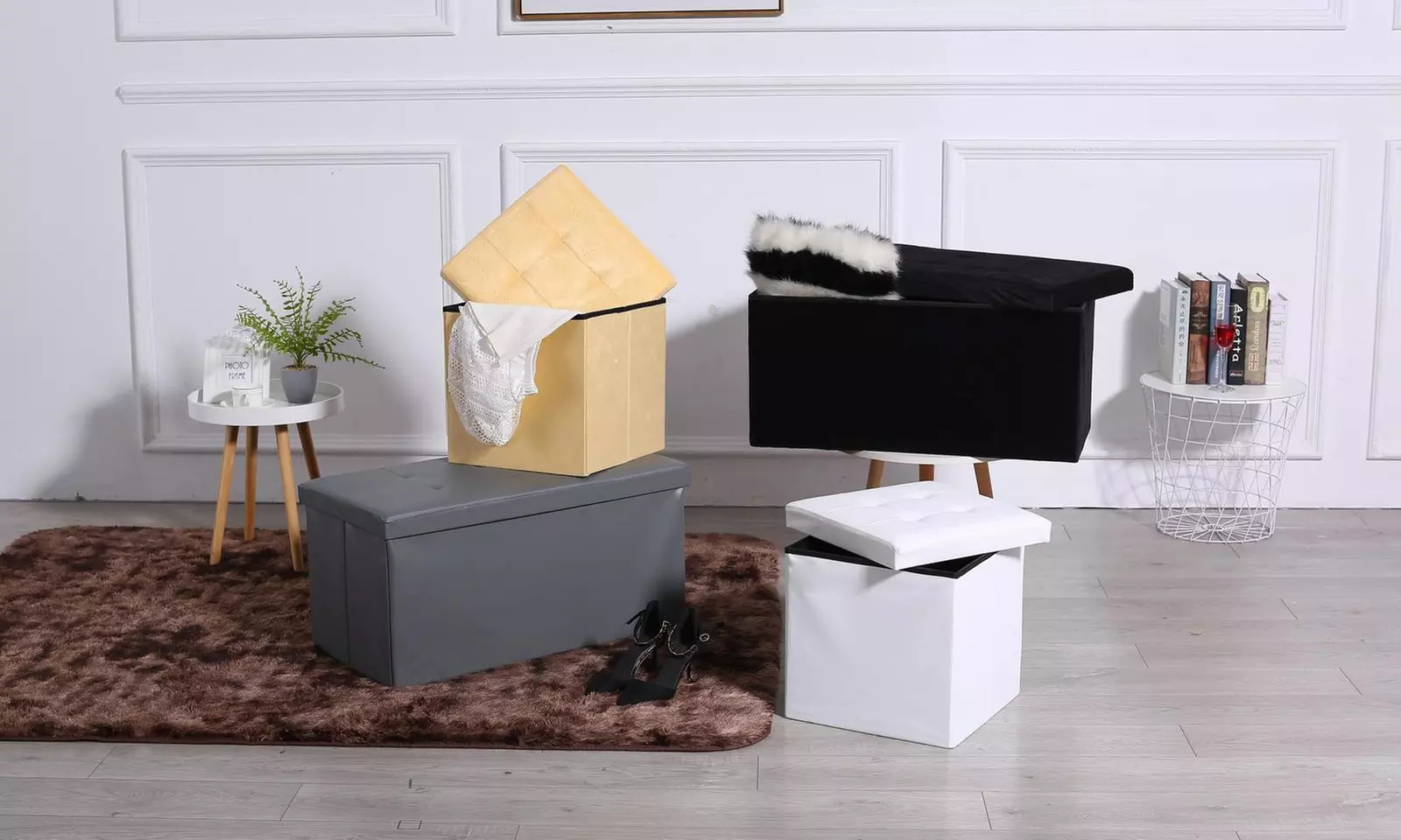 1 et 2 poufs en PVC ou Velours, avec 5 coloris au choix - Primary Image