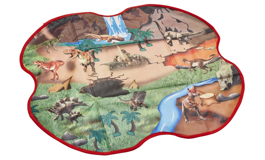 Image 11: 12 Dinosaurs Set with Storage Box and Playmat