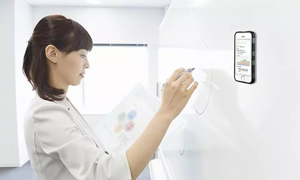 1 ou 2 coques pour iPhone et Samsung anti-gravité nano ventouse - Primary Image