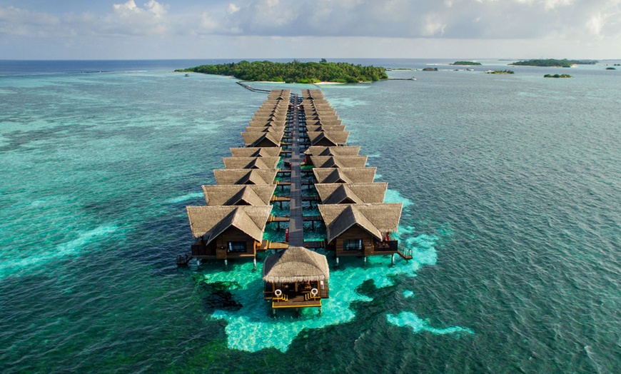 9- or 10-Day Qatar and Maldives Vacation with Hotels and Air from Great ...