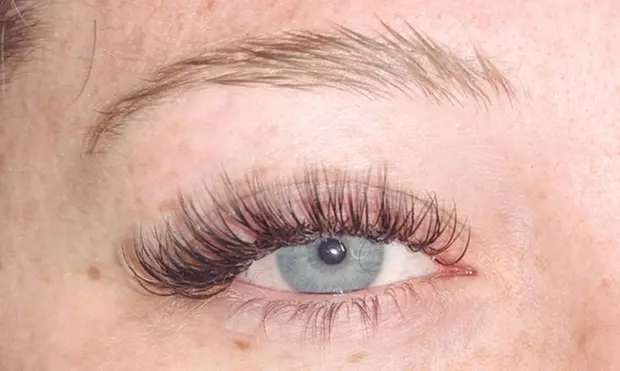 Full Set or Fill for Classic, Hybrid, Volume, or Mega Volume Eyelash