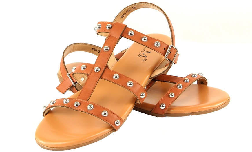 Image 11: Comfortable Women's Flat Sandals