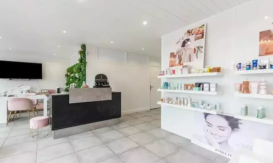 Jusqu'à 59% de remise sur Microblading chez LP Institut