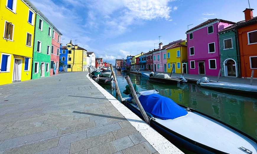 Image 8: Esperienza Unica in Barca: Prosecco, Isole di Murano e Burano!